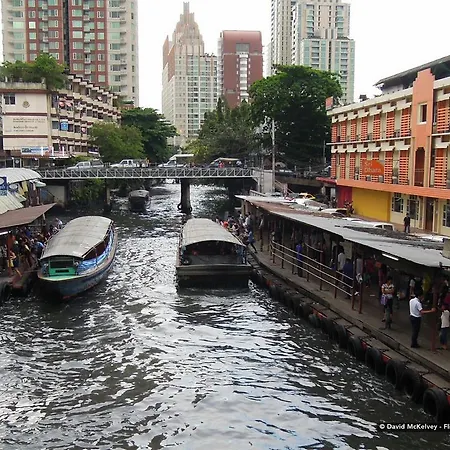 Zen Rooms Sukhumvit Soi 10